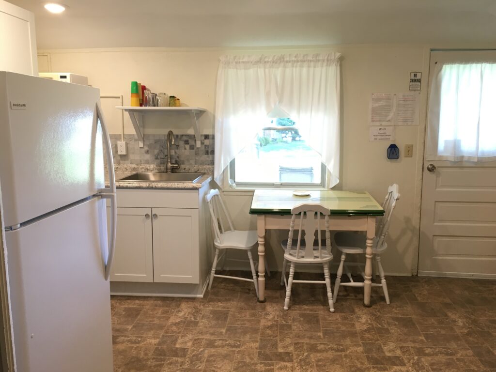 Cottage 6 kitchen/living area.